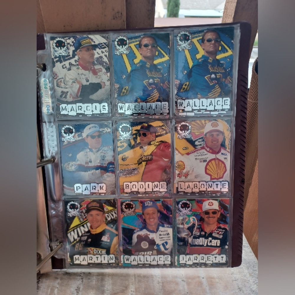NASCAR Racing Cards Collection - Picture 2 of 4
